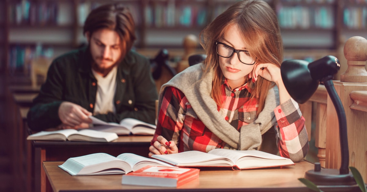 Direkte Zitate in deine wissenschaftliche Arbeit richtig setzen